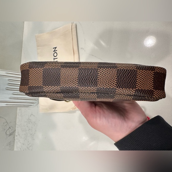Louis Vuitton Mini Pochette Accessories in Damier Ebene - Picture 10 of 17